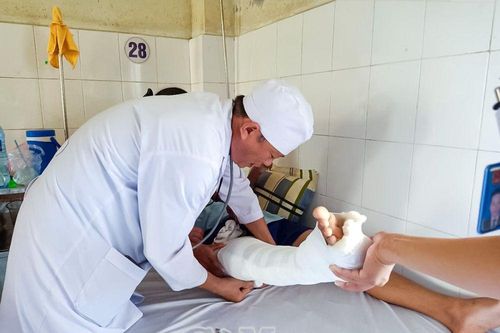 Hệ lụy từ 'vui quá chừng, dừng không đúng lúc'