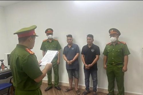 TPHCM: Bắt giữ các đối tượng tàng trữ, mua bán pháo hoa nổ trái phép