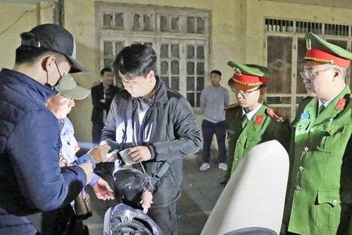 Hà Nội triển khai các tổ công tác 141 theo hướng khép kín địa bàn: Tăng hiệu quả trấn áp 'tội phạm đường phố'