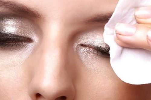 Sự khác biệt giữa tẩy trang mặt, mắt và môi là gì?