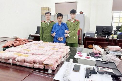 Bắt giữ nhiều đối tượng mua bán ma túy ngay trong đầu cao điểm tấn công trấn áp tội phạm