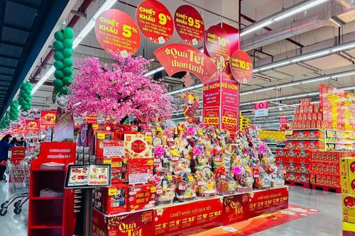 Giỏ quà Tết dầu ăn, nước mắm lên ngôi