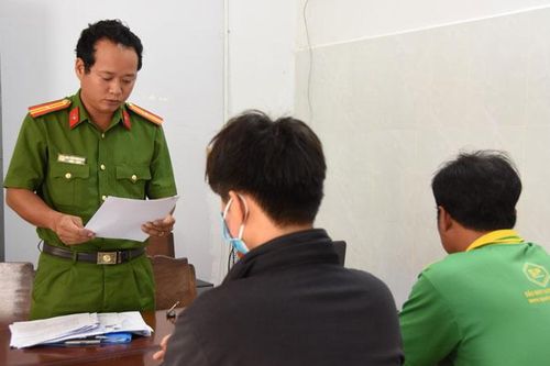 Tiền Giang: Con gây tai nạn chết người, cha bị khởi tố