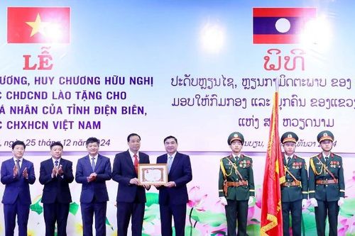 Đảng bộ, chính quyền, nhân dân các dân tộc tỉnh Điện Biên vinh dự đón nhận Huân chương Hữu nghị của Chủ tịch nước Lào