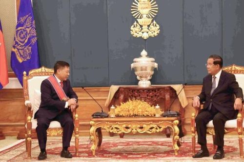 Chủ tịch Thượng viện, Chủ tịch Đảng Nhân dân Campuchia tiếp Đại sứ Việt Nam đến chào từ biệt nhân dịp kết thúc nhiệm kỳ
