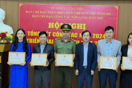 Tuyên dương 32 tập thể và cá nhân thực hiện tốt Quy chế dân chủ ở cơ sở và tín ngưỡng tôn giáo