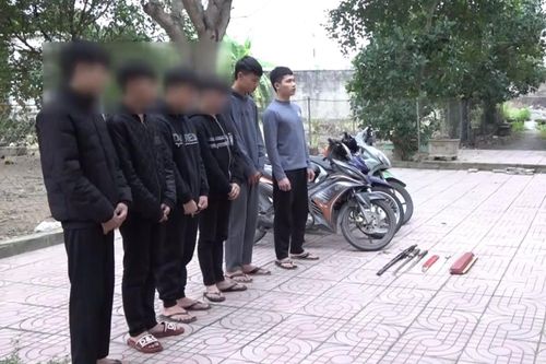 Chém người rồi khoe 'chiến tích'