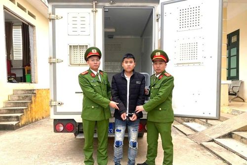 Sơn La: Vi phạm nồng độ cồn, đâm xe vào lực lượng Công an