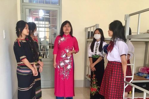 Nguồn nhân lực, yếu tố then chốt phát triển bền vững vùng dân tộc thiểu số