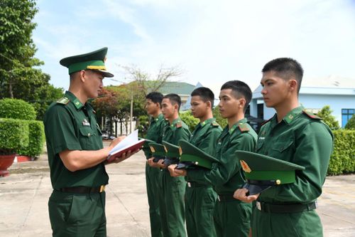 Đẩy mạnh công tác xây dựng chính quy, chấp hành kỷ luật, pháp luật trong BĐBP