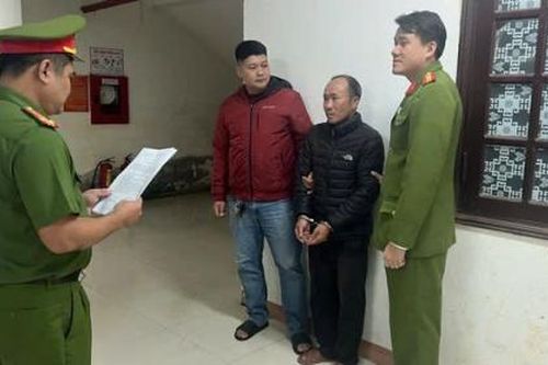 Bắt khẩn cấp tài xế xe ben chống người thi hành công vụ ở Quảng Nam