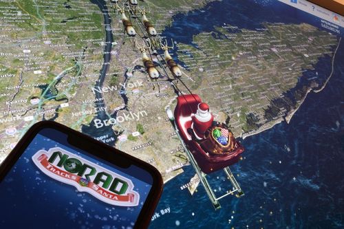 Ông già Noel bắt đầu giao quà Giáng sinh