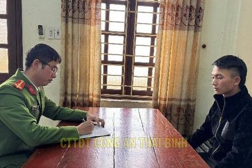 Bắt đối tượng vờ hỏi mua một cây vàng rồi...chạy