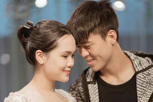 Bà xã Duy Mạnh gây sốt với món quà sinh nhật 'khủng'