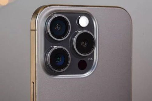 Dân tình đổ xô mua iPhone 15 Pro đang bán xả kho với giá rẻ như cho, vẫn có AI giống Galaxy S24