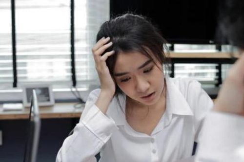 Nhận được cuộc gọi từ số 0813155514, người phụ nữ cầm sổ đỏ rồi chuyển 2 tỷ cho STK lừa đảo