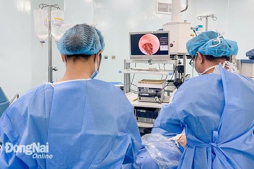 Cứu cụ bà 70 tuổi ở Vĩnh Cửu thoát khỏi nhiễm trùng đường mật bằng kỹ thuật mới