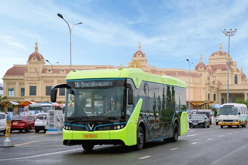 Vinbus đưa vào khai thác xe buýt điện tuyến Sân bay Cam Ranh - Vinpearl Nha Trang