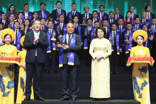 DT Group vinh dự nhận giải thưởng Sao Vàng đất Việt