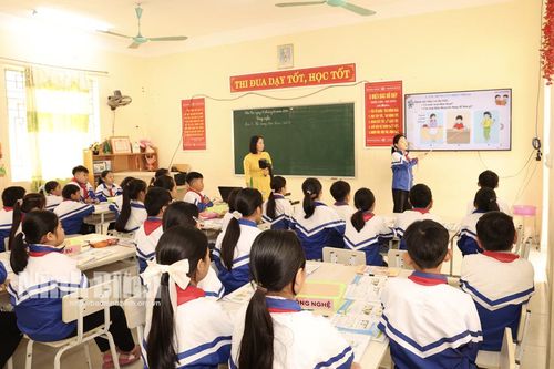 Tổ chức chuyên đề 'Ứng dụng trí tuệ nhân tạo AI trong giảng dạy phân môn Công nghệ lớp 5'