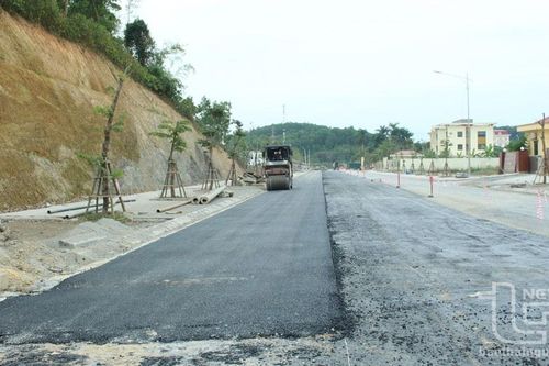Khẩn trương hoàn thành đường nội thị khu hành chính mới huyện Đồng Hỷ