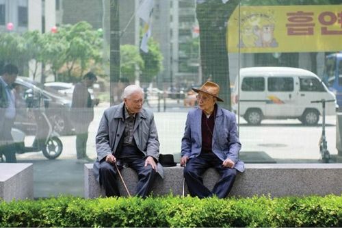 Hàn Quốc chính thức trở thành 'xã hội siêu già'