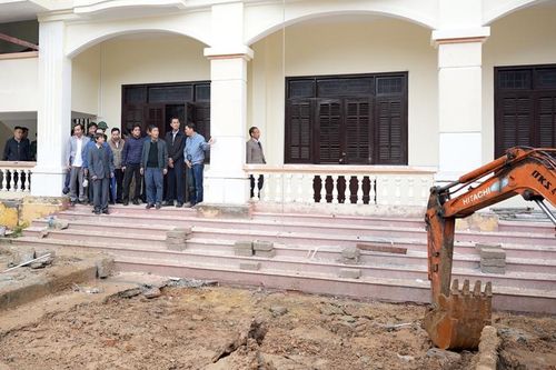 Sớm hoàn thiện trụ sở làm việc cho các cơ quan của quận Phú Xuân