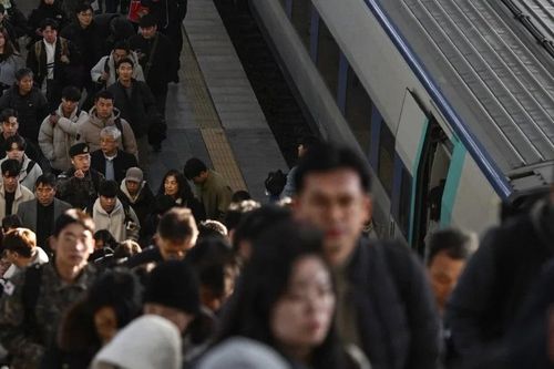 Hàn Quốc chính thức trở thành 'xã hội siêu già'