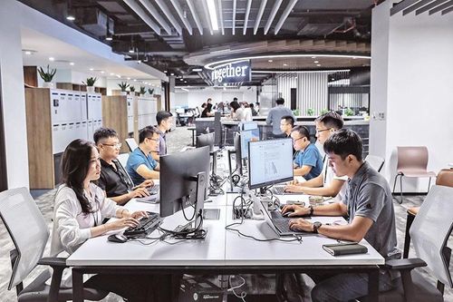 Xu hướng tuyển dụng nhân sự biết về công nghệ, AI trong năm 2025