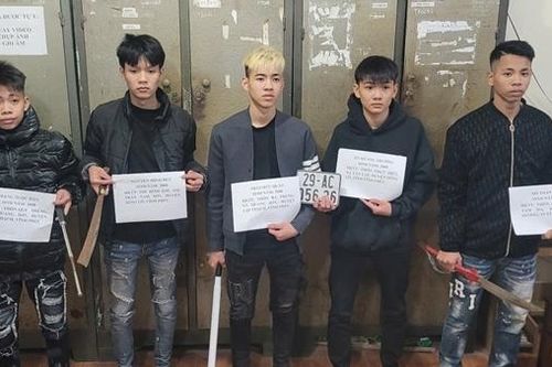 Bắt nhóm đối tượng manh động dùng hung khí cướp tài sản người đi đường