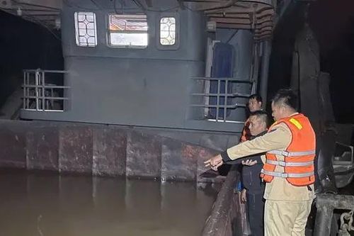 Phát hiện phương tiện thủy hút cát trái phép