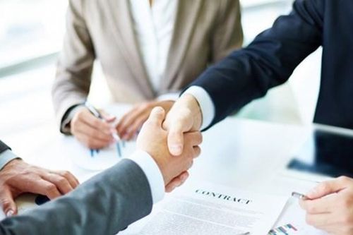 Tập đoàn Khách sạn Đông Á (DAH) muốn bán 26% vốn tại Vanphong Toserco