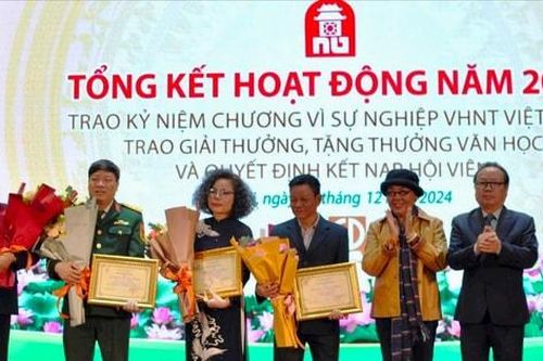 Cố nhà văn Lê Lựu được tặng thưởng Thành tựu văn học trọn đời