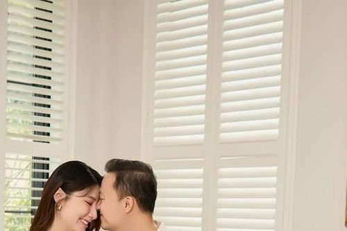 'Mẹ bầu' Diễm My 9X: Nhan sắc mặn mà, gu thời trang dâu hào môn thanh lịch