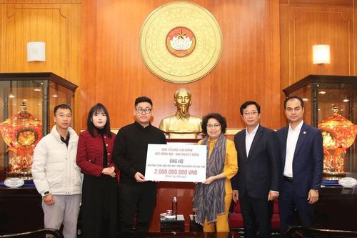 Nếp nhà mới trao gửi người dân vùng biên