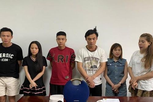 Bắt quả tang nhóm nam, nữ tổ chức sử dụng ma túy trong villa