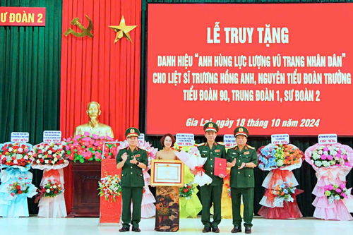 Chỉ huy bản lĩnh, quyết đoán
