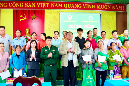 Đắk Lắk: Trao sinh kế hỗ trợ hội viên nông dân có hoàn cảnh khó khăn ở vùng biên