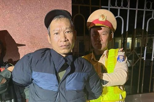 Đang bị giam giữ, xin đi khám bệnh rồi trốn khỏi công an