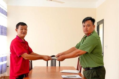 Chủ tạp hóa 3 lần nhận chuyển nhầm tiền và cái kết ấm lòng