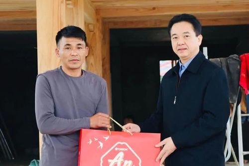Người đàn ông Yên Bái viết đơn nhường nhà tái định cư được biểu dương