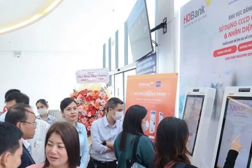 Kiosk y tế thông minh giúp tối ưu hóa quy trình đăng ký khám bệnh