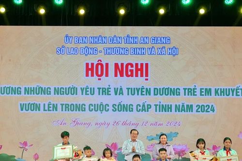 An Giang tuyên dương trẻ em khuyết tật vươn lên trong cuộc sống