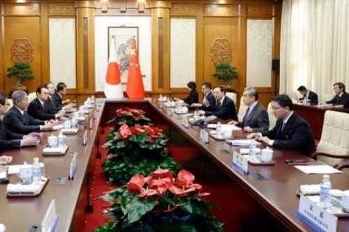 Ngoại trưởng Nhật Bản thăm Trung Quốc: Hé lộ món quà gặp mặt, đồng lòng khẳng định 'tâm ý' về quan hệ chiến lược và cùng có lợi