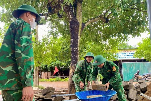 'Xây' ước mơ cho học sinh giữa ngày Đông giá rét