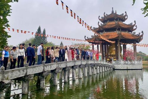 Hưng Yên phấn đấu đón 2,3 triệu lượt khách du lịch trong năm 2025