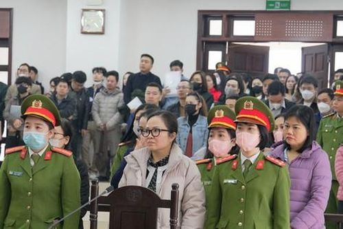 Ông Trịnh Văn Quyết nhập viện, hoãn phiên phúc thẩm