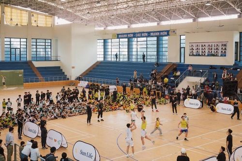 Sun Life tổ chức mùa hai - ngày hội bóng rổ High Hoops bật cao sức trẻ