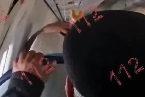 Rùng mình trước đoạn video được khách ghi lại ngay trước khi máy bay Azerbaijan Airlines rơi