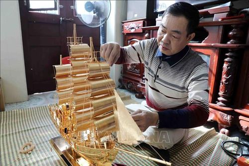 Gìn giữ tinh hoa làng nghề chạm bạc